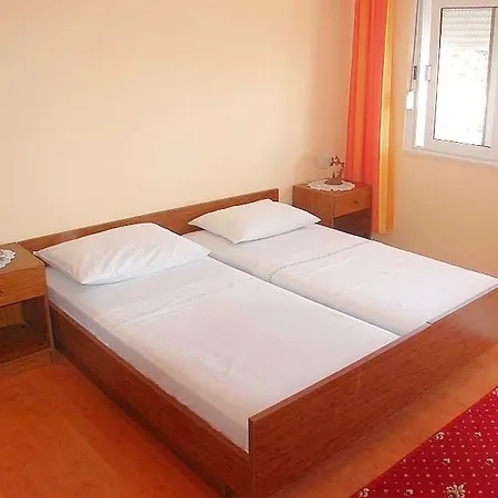 Hotel Mirjana 3*